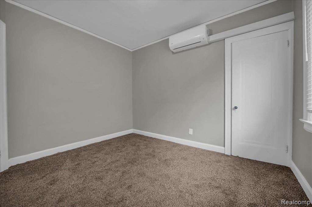 5936 KENSINGTON Avenue, Detroit, MI 48224 — Photo 15