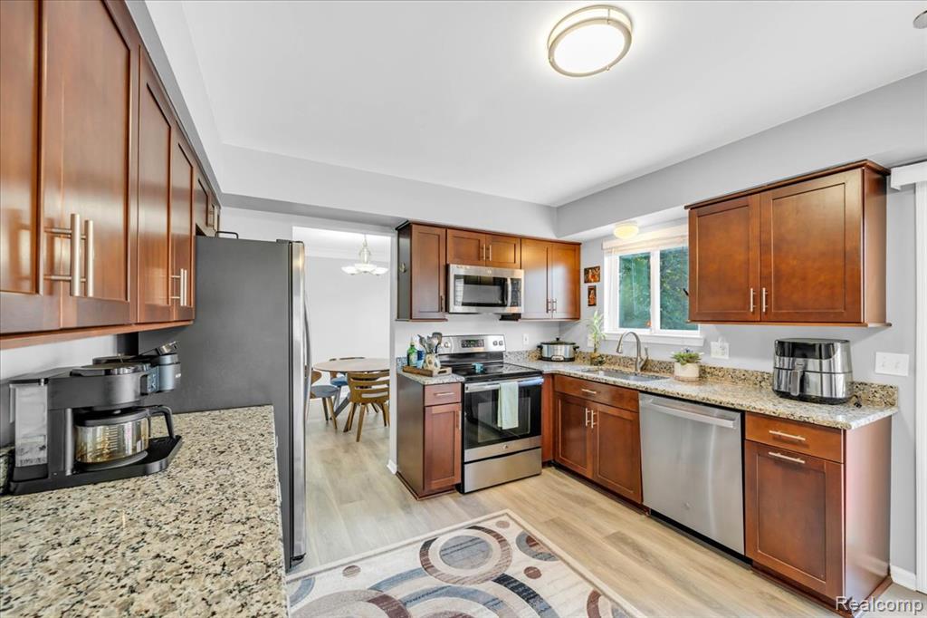 5365 Seminole Court, Commerce Twp, MI 48382 — Photo 14