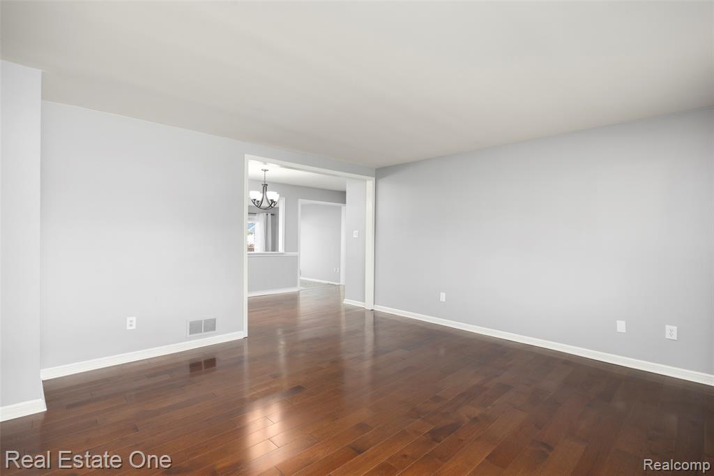 28612 Donnelly Street, Garden City, MI — Photo 3