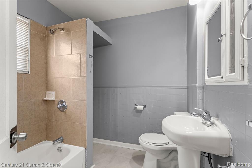 9113 AVIS Street, Detroit, MI 48209 — Photo 17