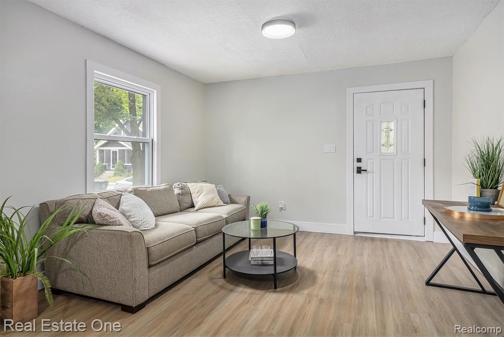 927 N LAFAYETTE Avenue, Royal Oak, MI 48067 — Photo 6