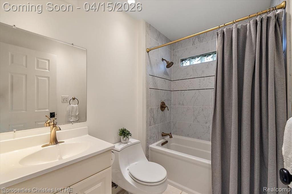 18851 Devonshire Street, Franklin, MI 48025 — Photo 23