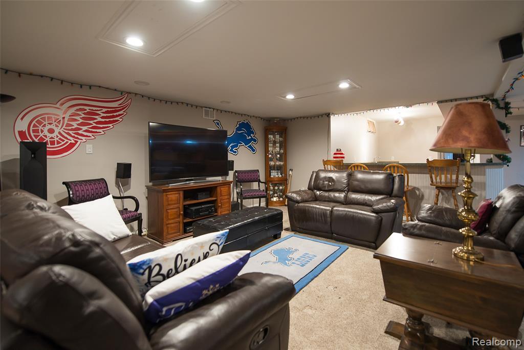 6093 Rosewood Parkway, White Lake, MI 48383 — Photo 18