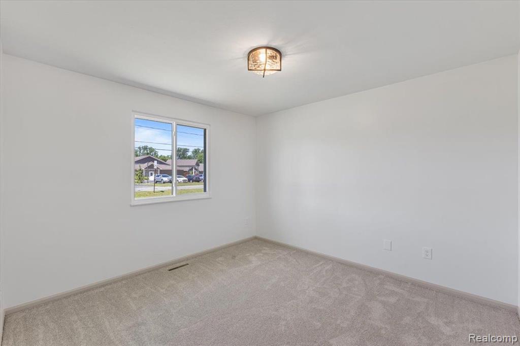 12189 ULMER Road, Birch Run, MI 48415 — Photo 16