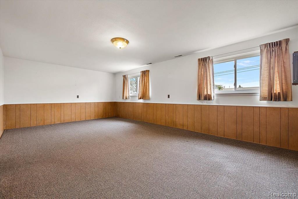 4215 Lexington Drive, Trenton, MI 48183 — Photo 14