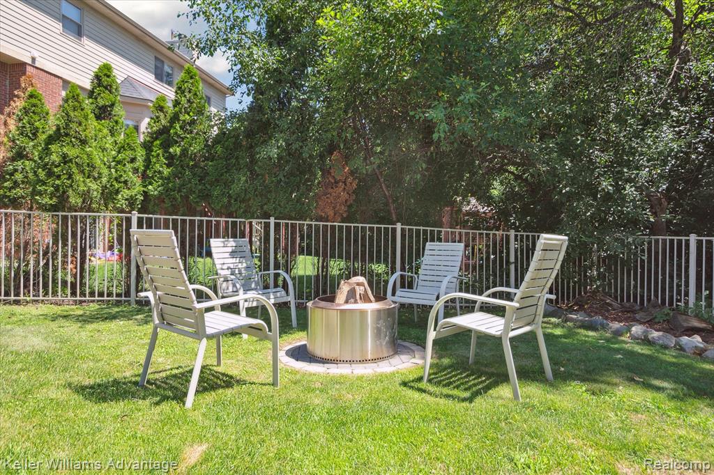 6356 Branford Drive, West Bloomfield, MI — Photo 61
