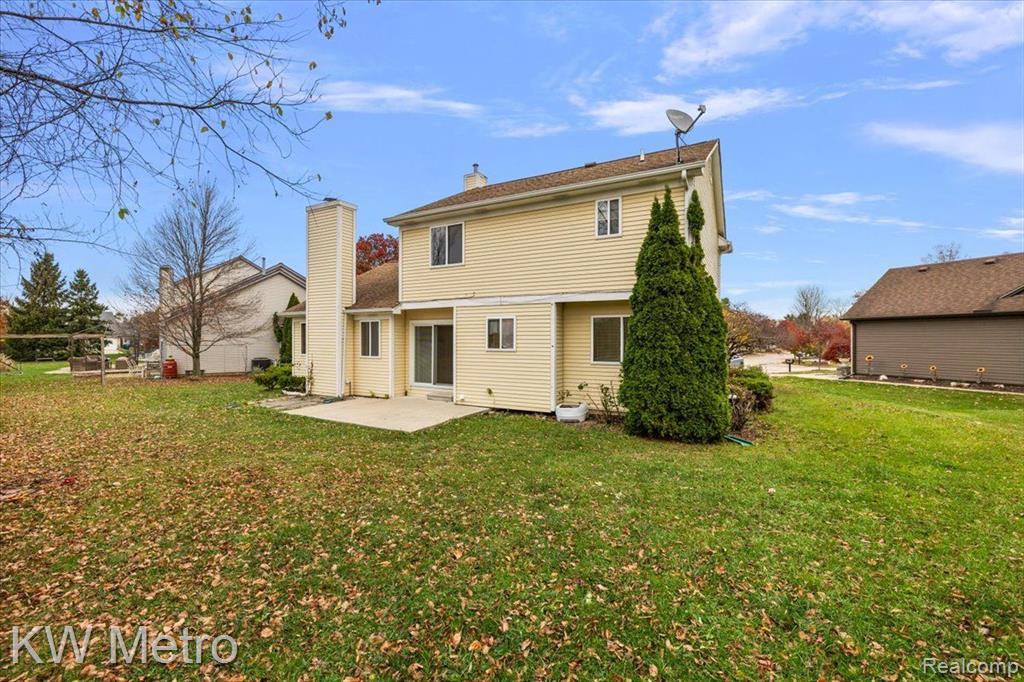 3767 PARKLAWN Drive, Canton, MI 48188 — Photo 6