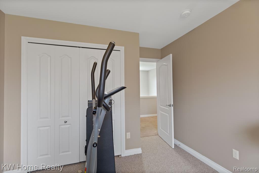 28642 OAKMONTE Circle W, New Hudson, MI 48165 — Photo 30