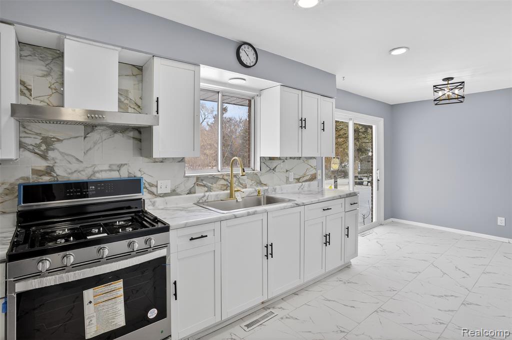 805 Birch Street, Saginaw, MI 48601 — Photo 8