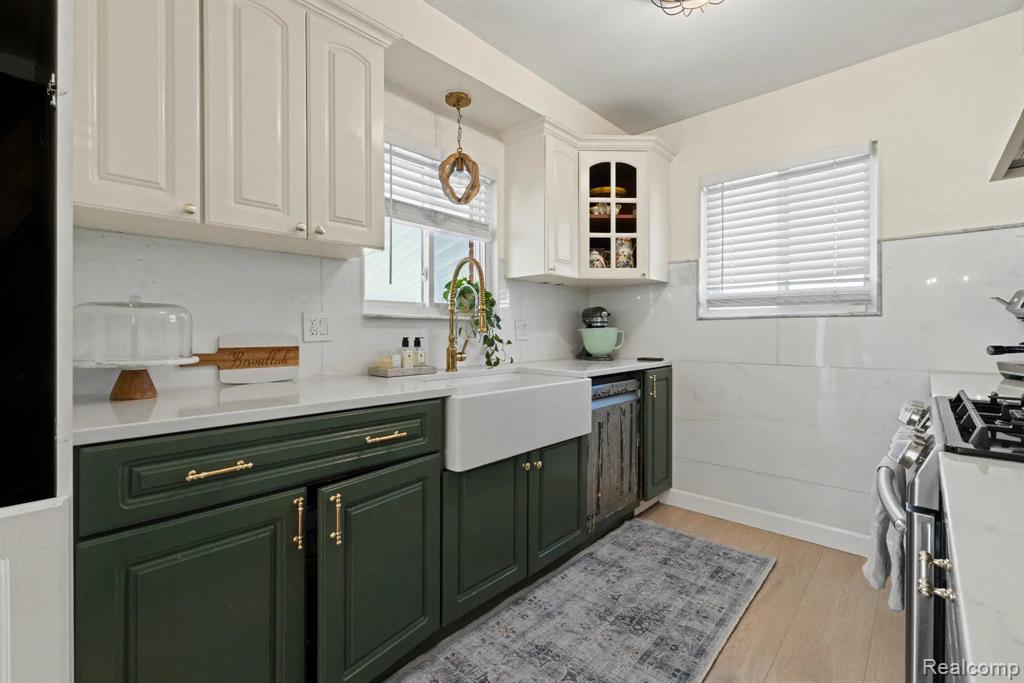 6151 Coolidge Street, Dearborn Heights, MI 48127 — Photo 32