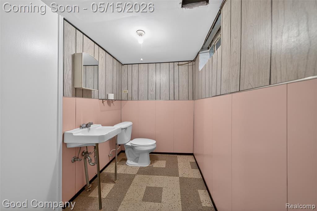 28303 Diesing Drive, Madison Heights, MI 48071 — Photo 20