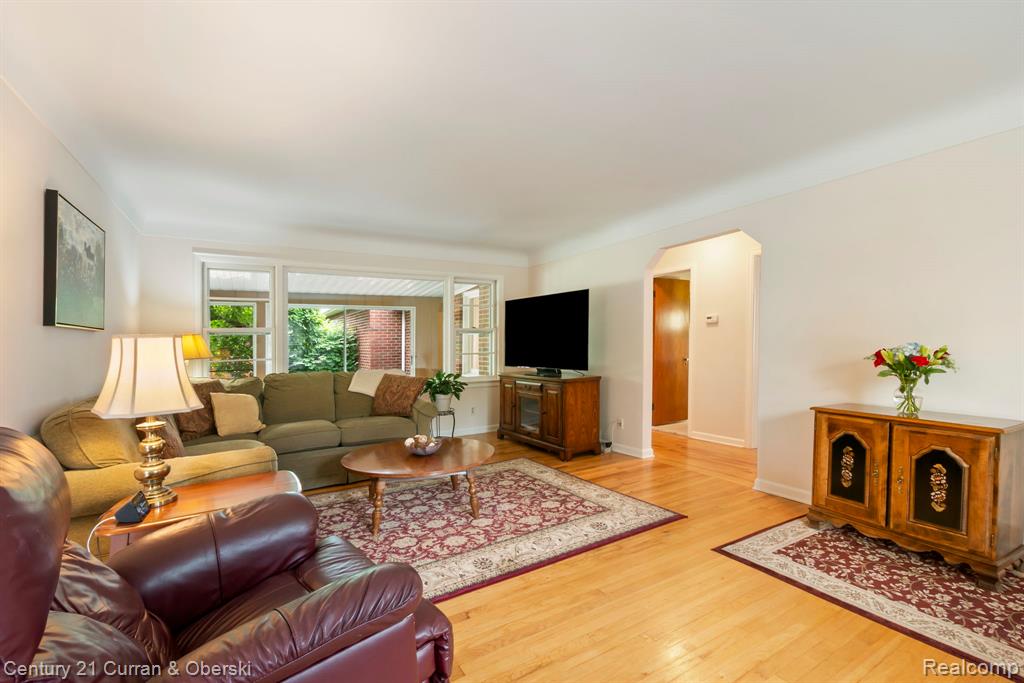 551 N Evergreen Street, Plymouth, MI 48170 — Photo 11