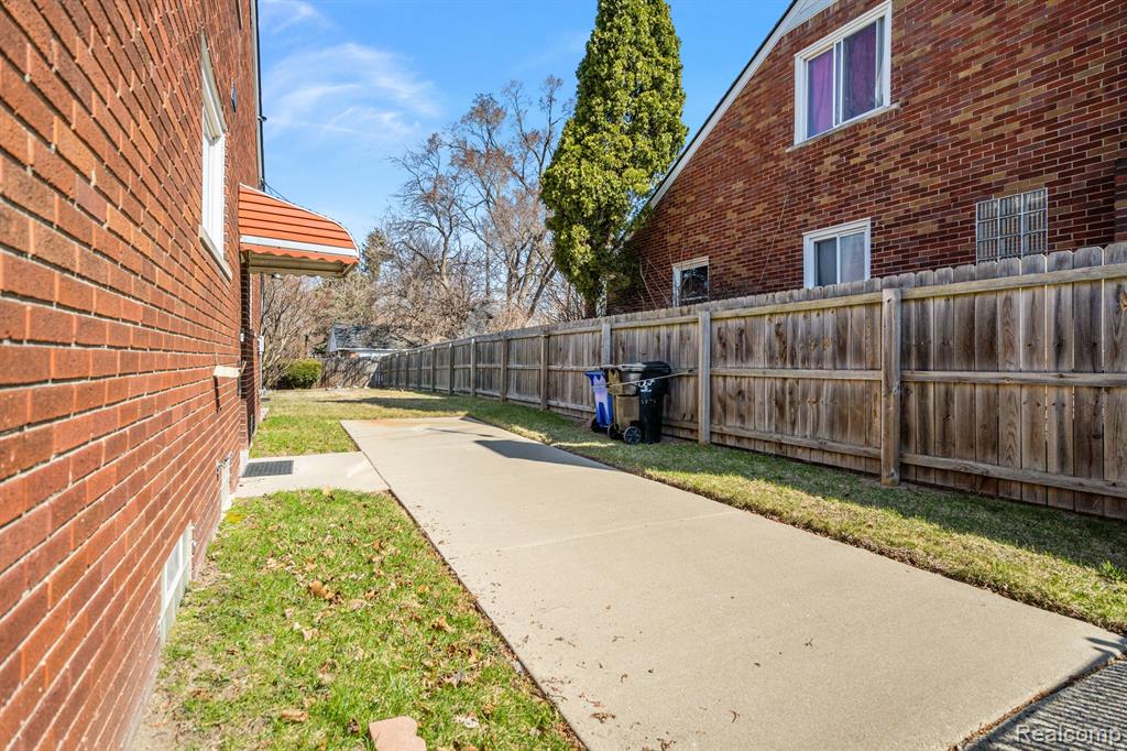 4279 E OUTER Drive, Detroit, MI 48234 — Photo 10