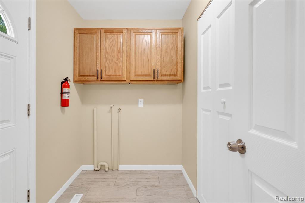744 Hartner Drive, Holly, MI 48442 — Photo 16