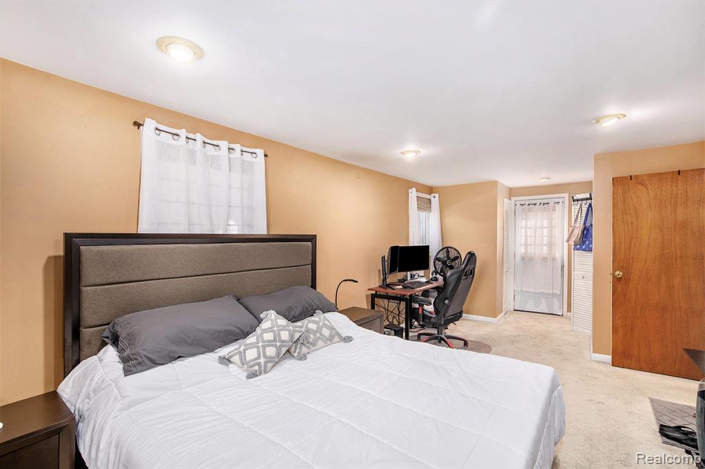 5807 Shetland Way, Waterford, MI 48327 — Photo 21