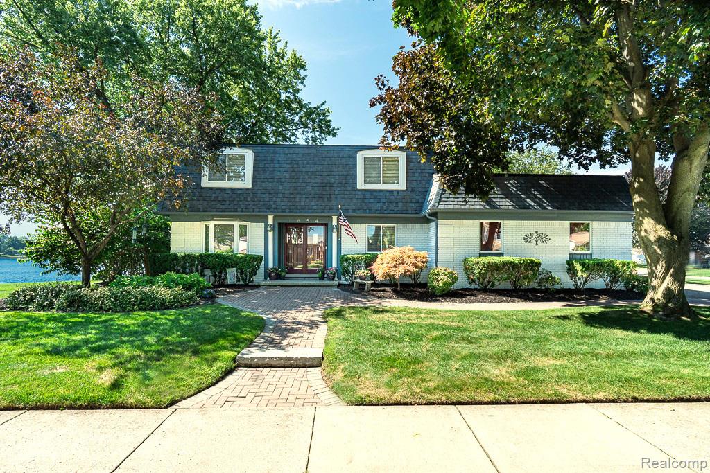 1854 Lyster Lane, Troy, MI 48085