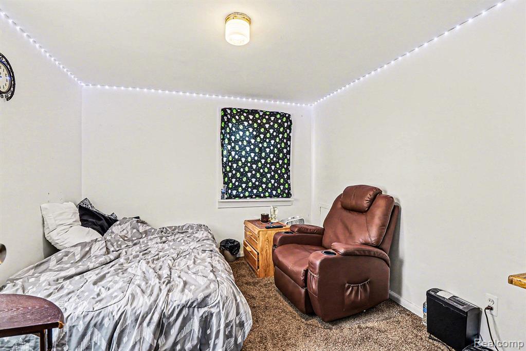 8129 Westminster Avenue, Warren, MI 48089 — Photo 17