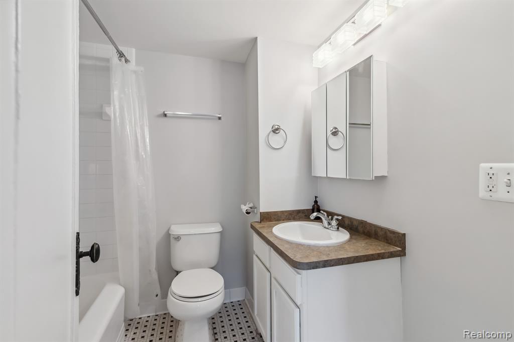 15 E Kirby Street, 229, Detroit, MI 48202 — Photo 18