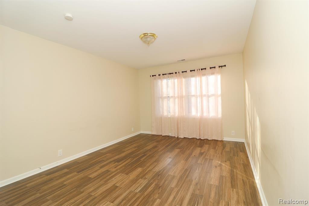 5302 ROYAL VALE Lane, Dearborn, MI 48126 — Photo 28
