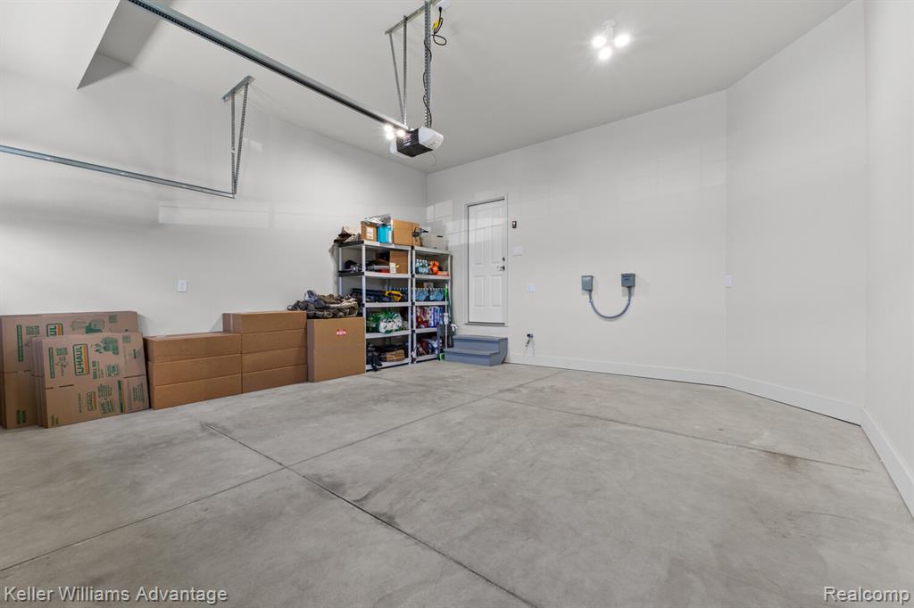 836 Addison Circle, Walled Lake, MI 48390 — Photo 36