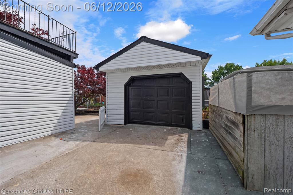 22502 Beach Street, Saint Clair Shores, MI 48081 — Photo 16