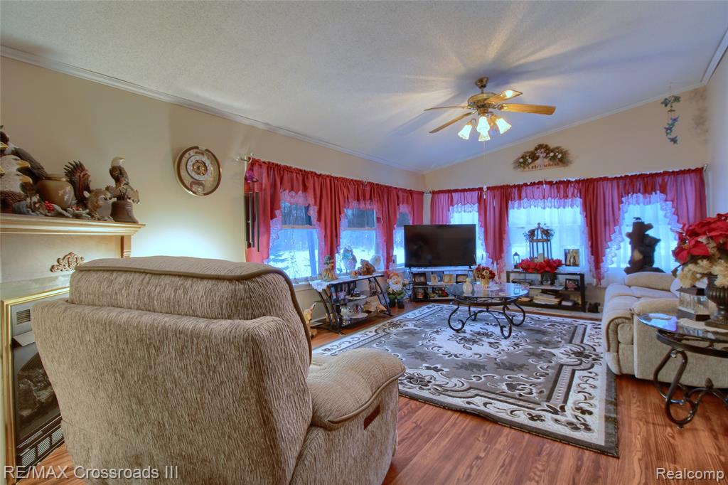 48620 Wear Road Road, Belleville, MI 48111 — Photo 11