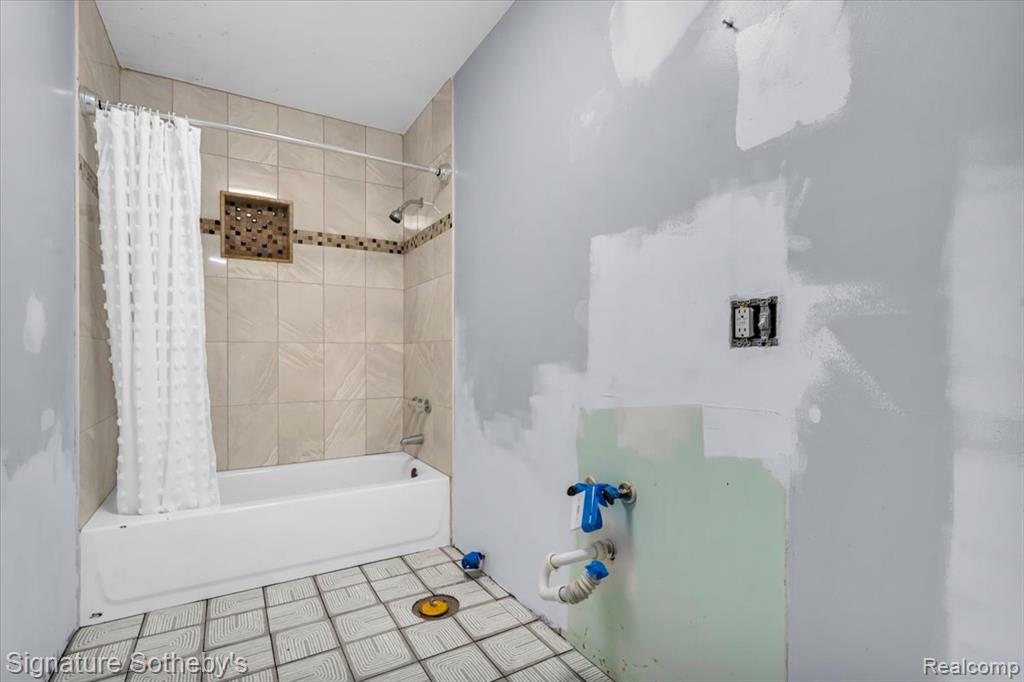 237 Marlborough Drive, Bloomfield Hills, MI 48302 — Photo 27
