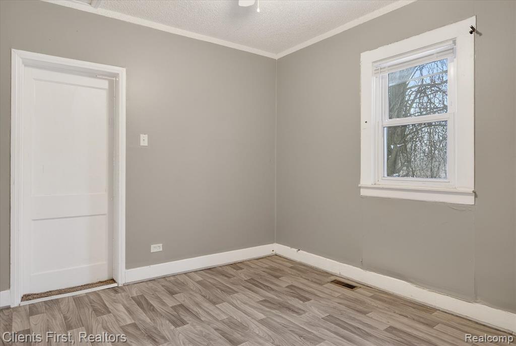 845 Orange Street, Wyandotte, MI 48192 — Photo 19