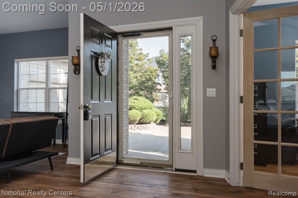 542 Bay Pointe Drive, Oxford, MI 48371 — Photo 6