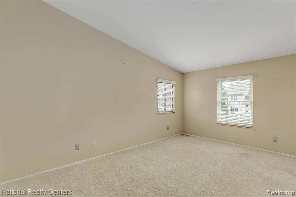 22353 PEACHTREE, Novi, MI — Photo 17