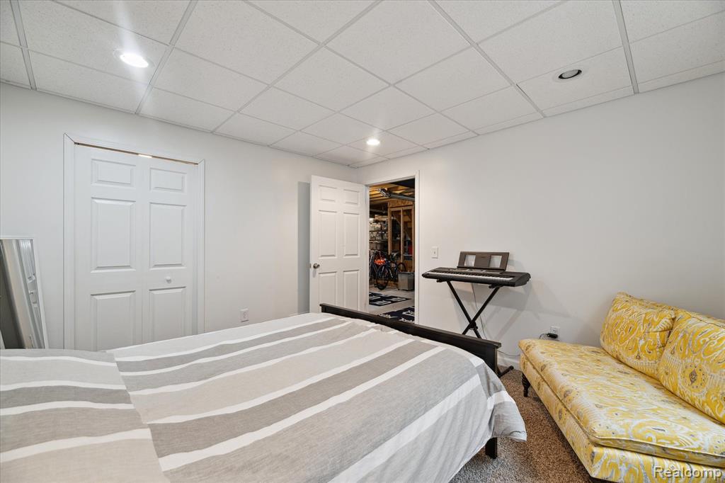 1115 PADDOCK Drive, South Lyon, MI 48178 — Photo 34