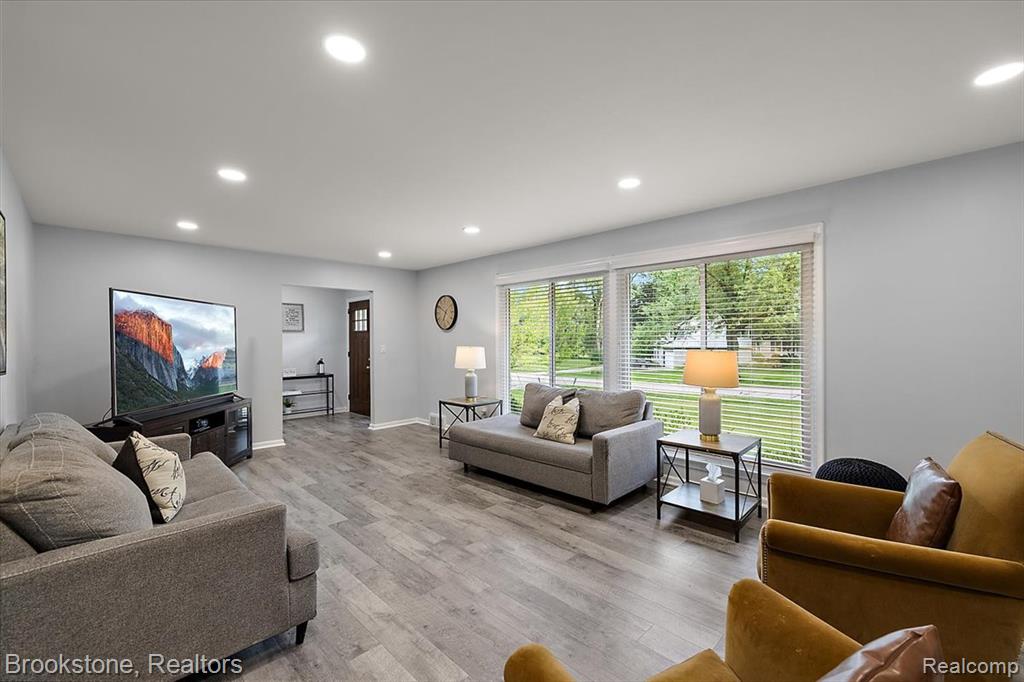 711 Hickory Heights Drive, Bloomfield Hills, MI 48304 — Photo 7