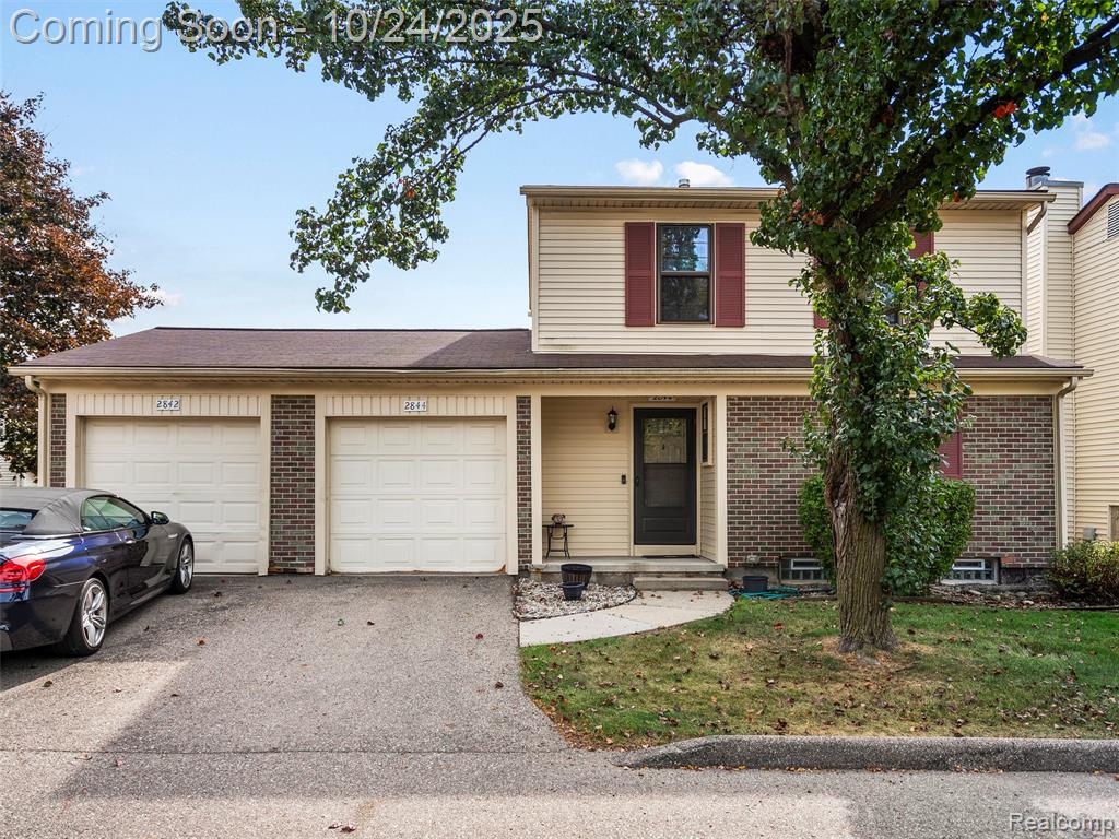 2844 Roundtree Drive, Troy, MI 48083 — Photo 2