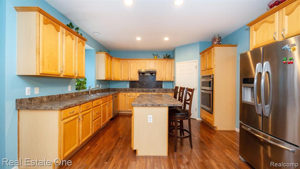 17041 ALGONQUIN Drive, Northville, MI 48168 — Photo 20