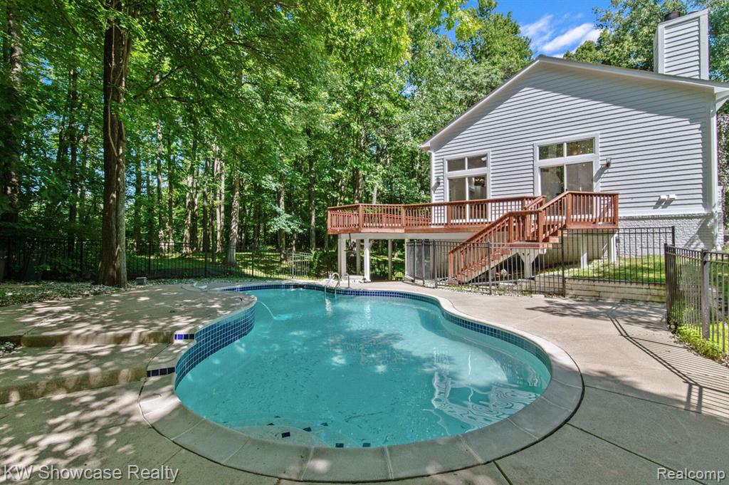 6255 WHISPERING MEADOWS Drive, White Lake, MI 48383 — Photo 55
