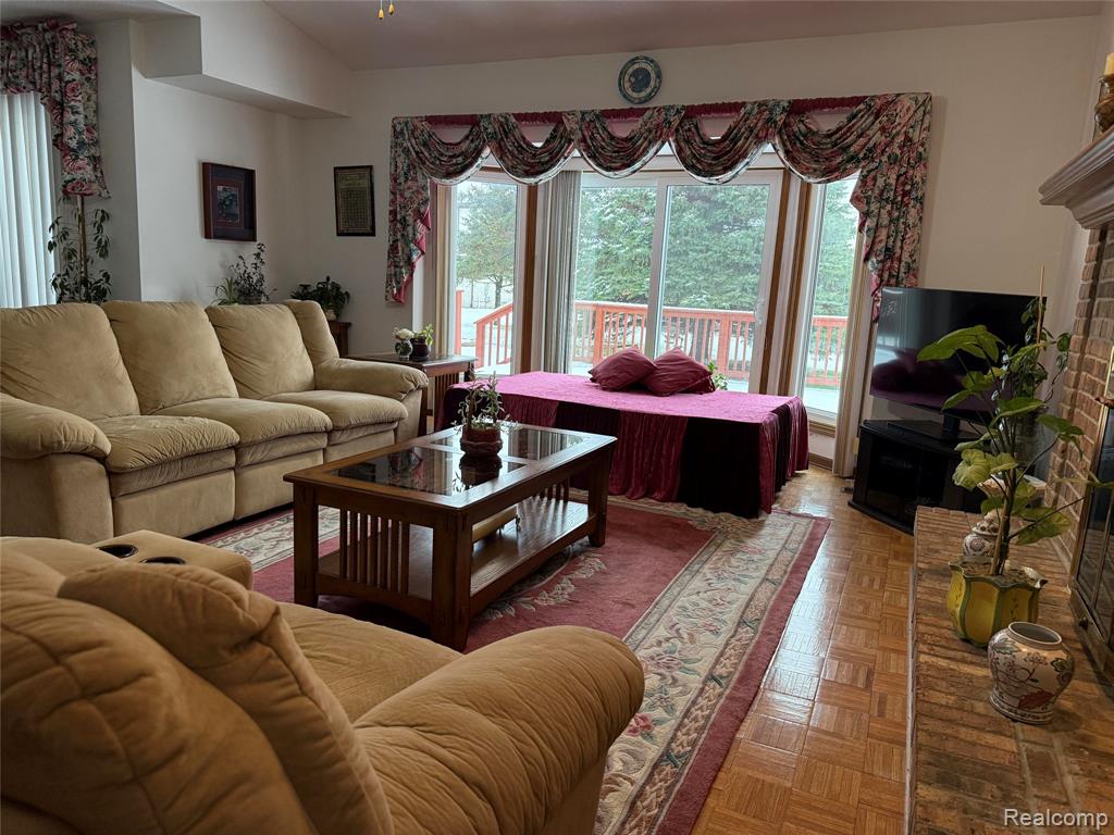 4846 Bayleaf Drive, Sterling Heights, MI 48314 — Photo 28