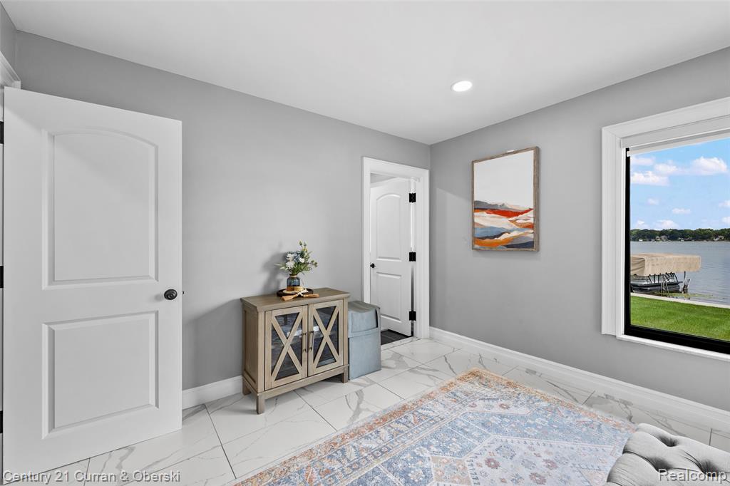 4255 Lakewood Drive, Waterford, MI 48329 — Photo 16