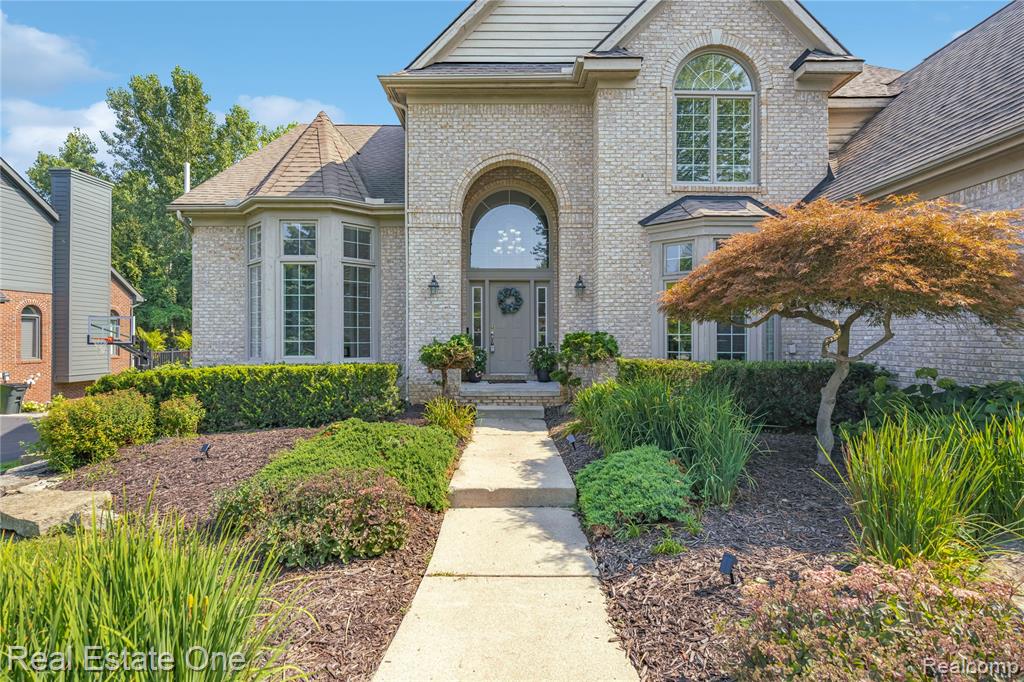 6210 Orchard Woods Drive, West Bloomfield, MI 48324 — Photo 4