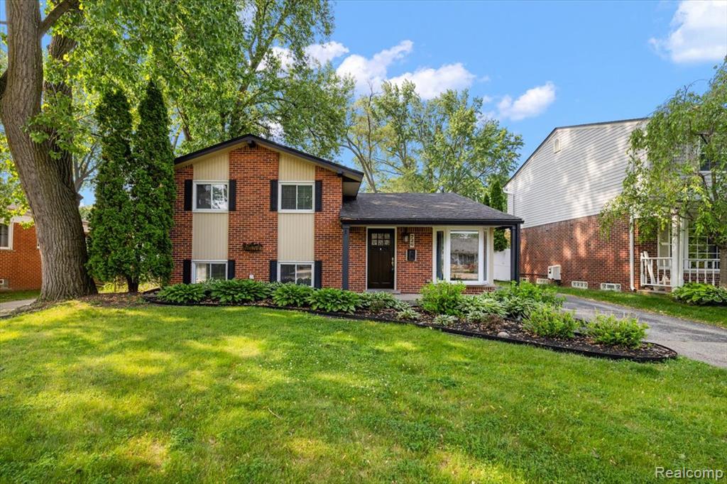 726 Woodlawn Avenue, Royal Oak, MI 48073 — Photo 23