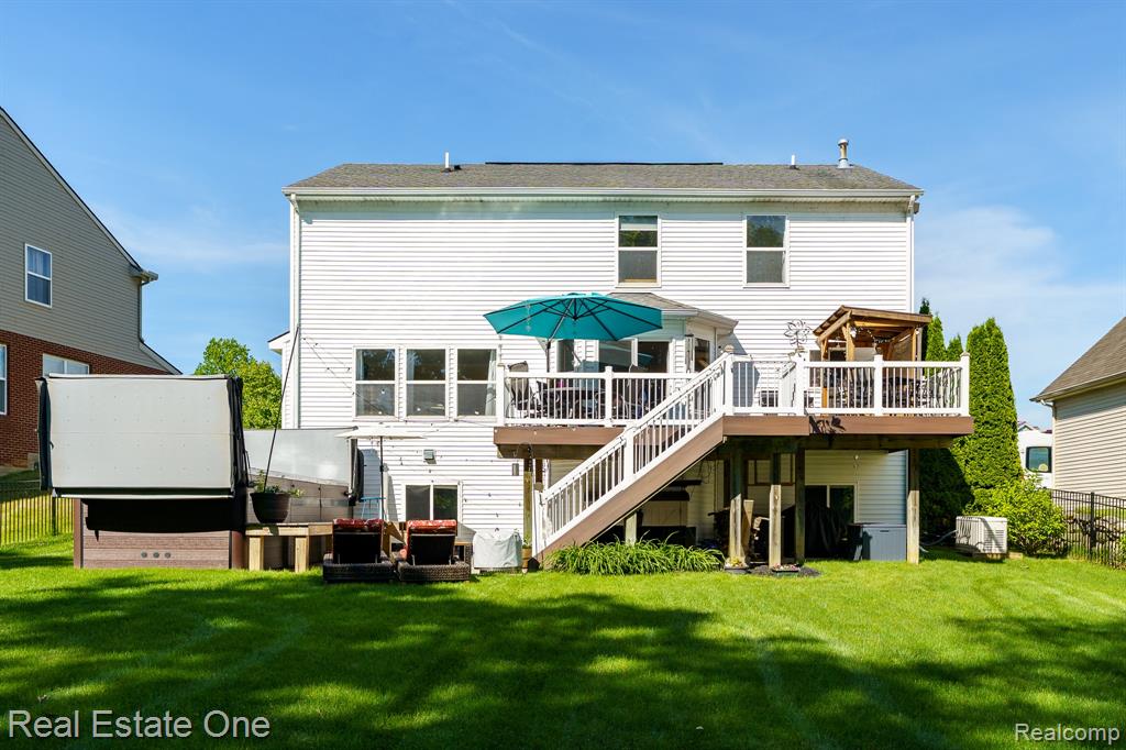 442 Ridgewood Drive S, Ortonville, MI 48462 — Photo 38