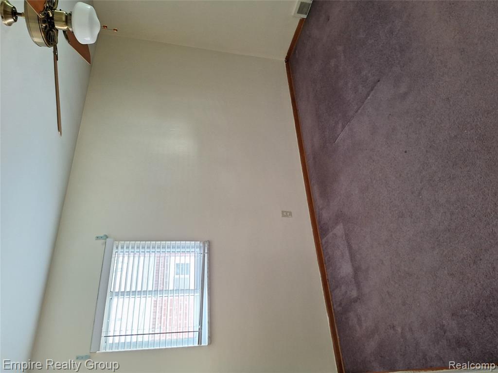 8547 Kinloch Street, Dearborn Heights, MI 48127 — Photo 13