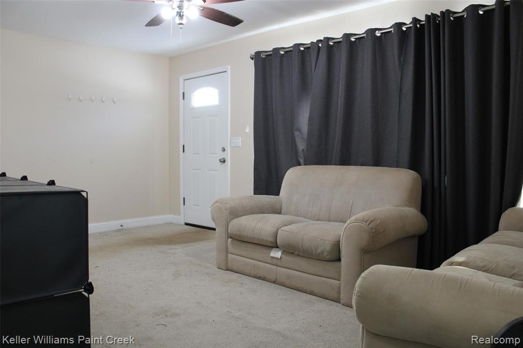 4206 N Linden Road, Flint, MI 48504 — Photo 2