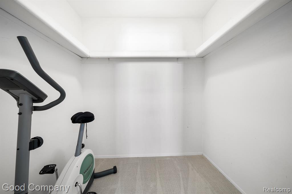 2068 Hidden Meadows Drive, unit D, Walled Lake, MI 48390 — Photo 11
