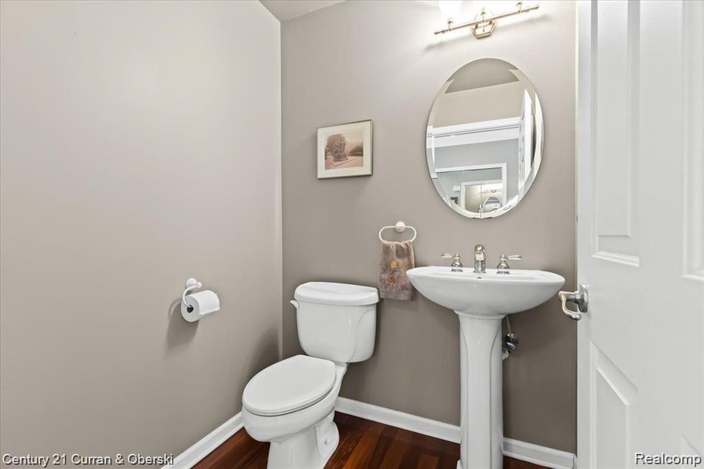 9810 GOLDFINCH Court, Saline, MI 48176 — Photo 17