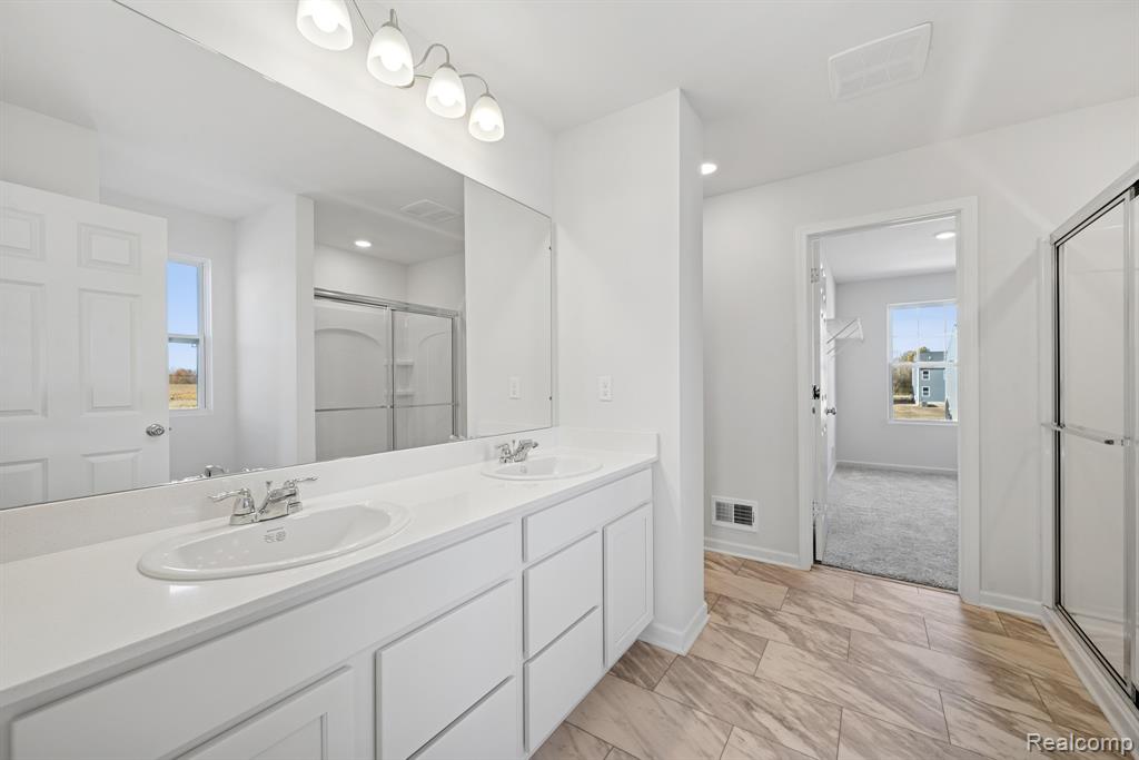 54822 Heron Circle, New Baltimore, MI 48047 — Photo 17