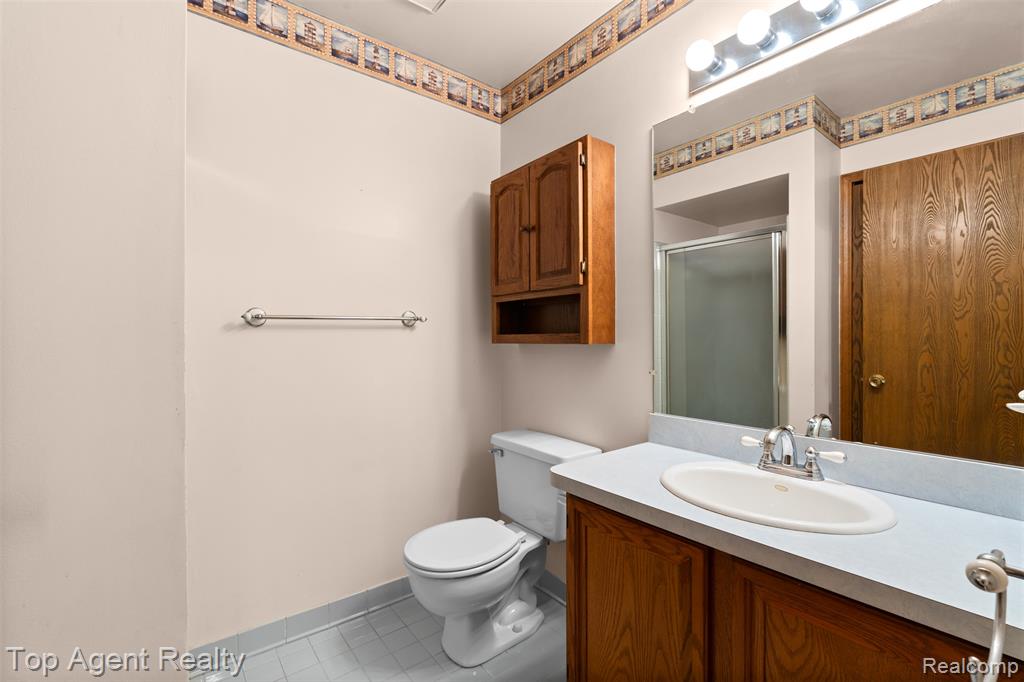 42618 Cassin Way, Clinton Twp, MI 48038 — Photo 14