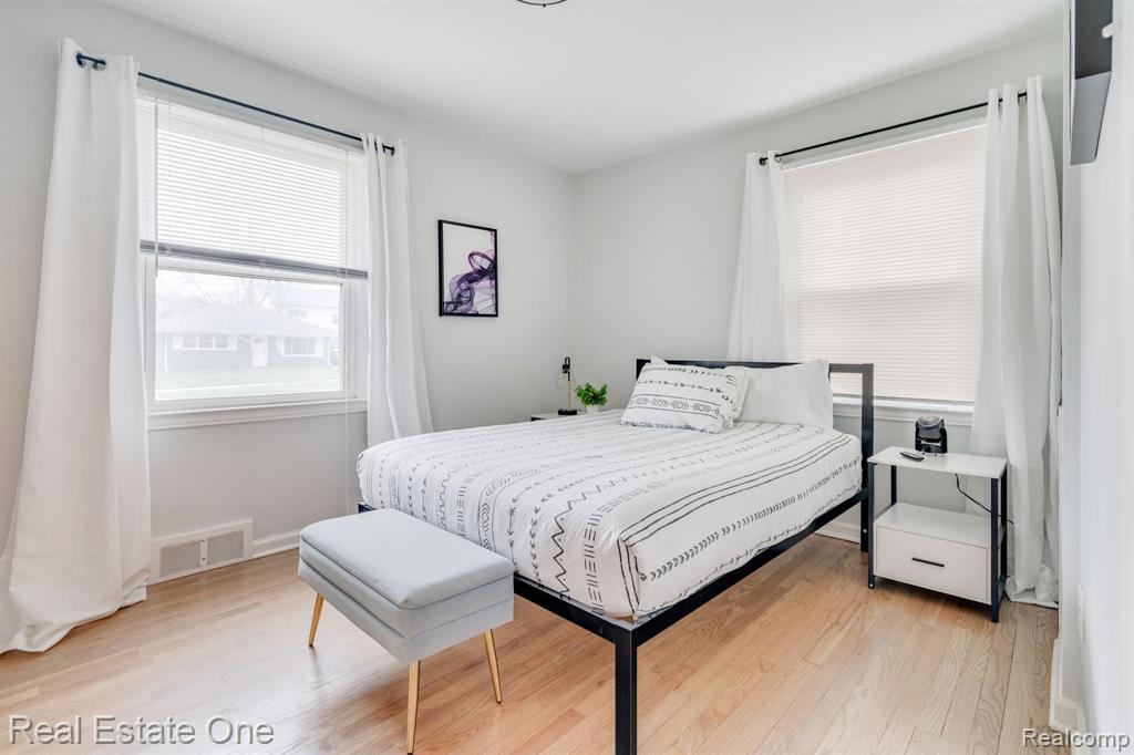 4727 OLIVIA AVENUE, Royal Oak, MI 48073 — Photo 17