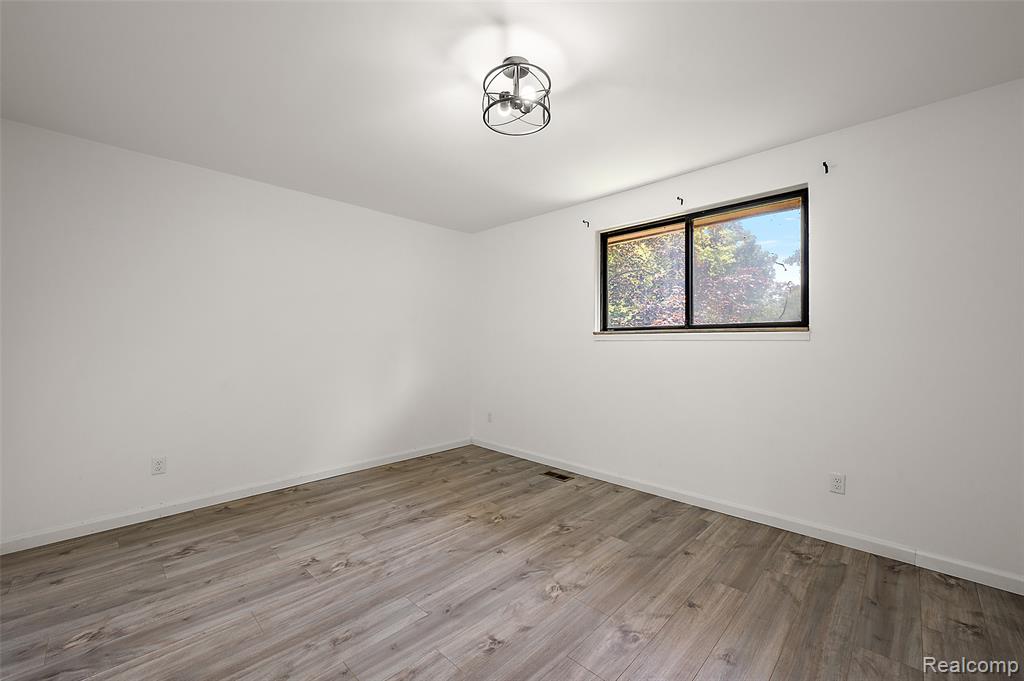 7427 Emerson, Washington, MI — Photo 42