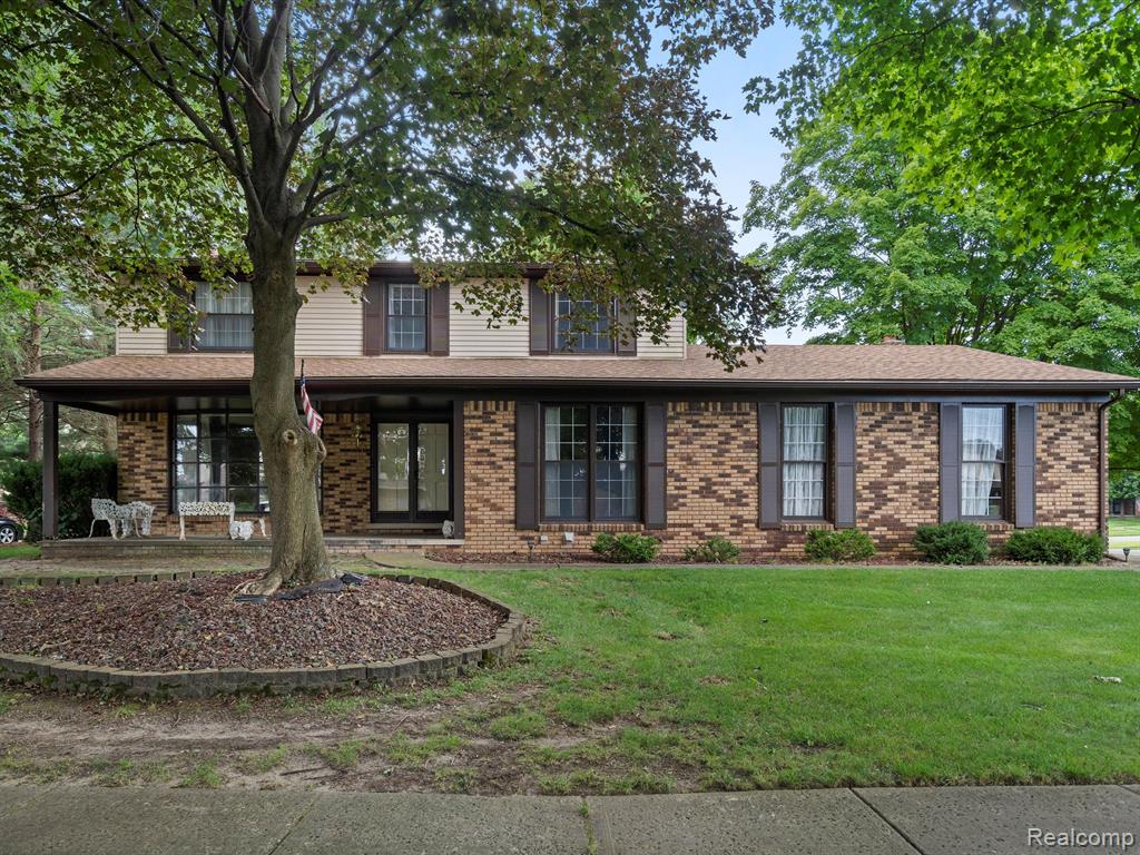 47202 WARWICK, Shelby Twp, MI 48315 — Photo 2
