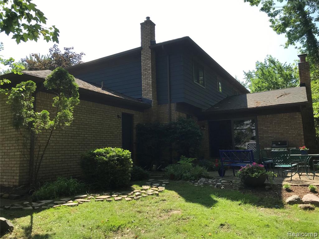 6018 Glen Eagles Drive, West Bloomfield, MI 48323 — Photo 43
